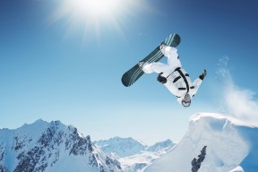 东契奇领军湖人五连胜，詹姆斯或成“老三”——新格局下的湖人未来