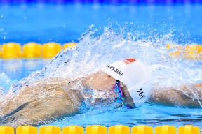 张馨揭示亚洲杯背后艰辛：累到彻夜难眠