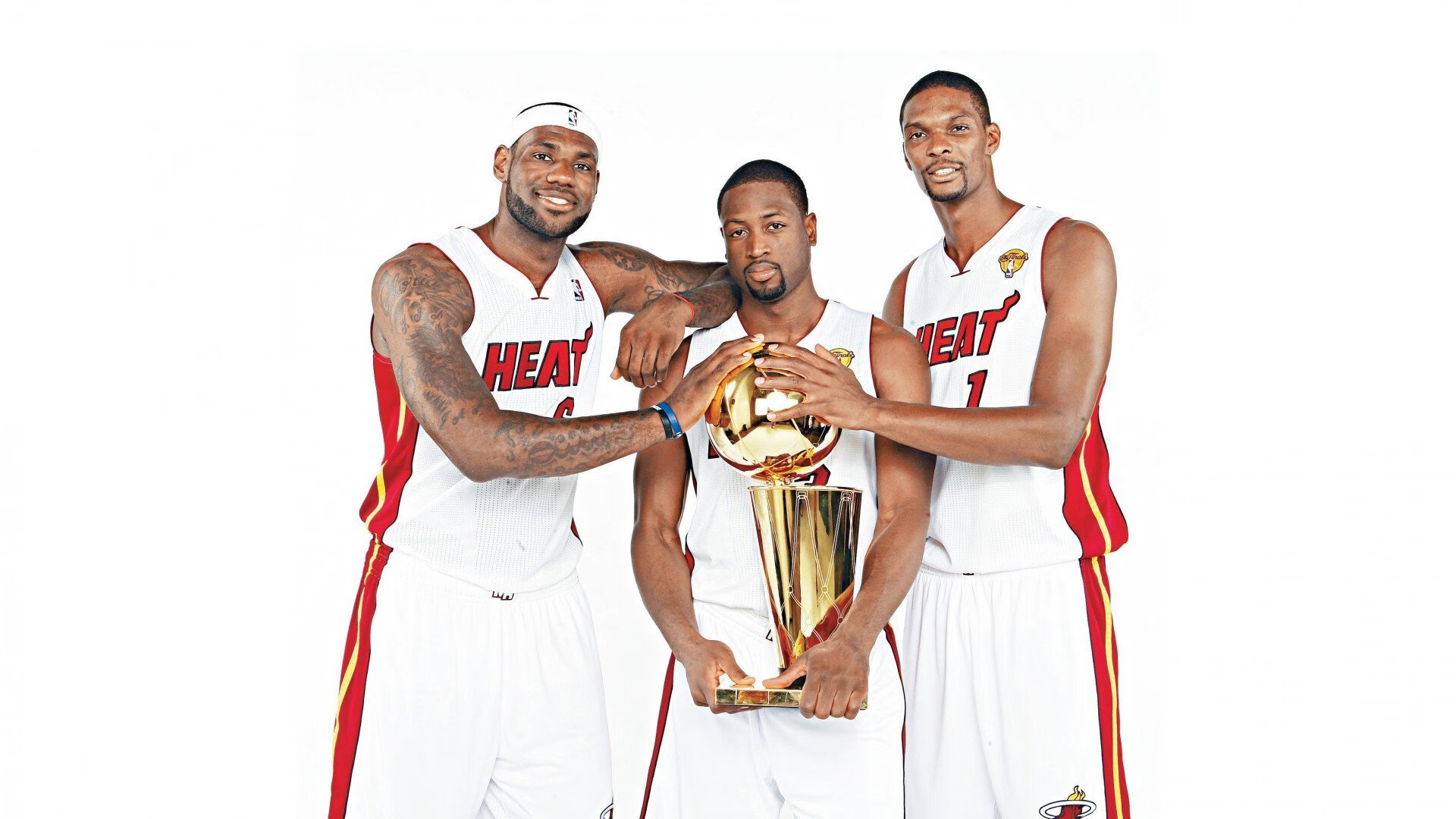 棒球联赛火热进行中 球迷热情高涨，棒球队比赛